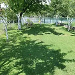 Vila Ajsa *